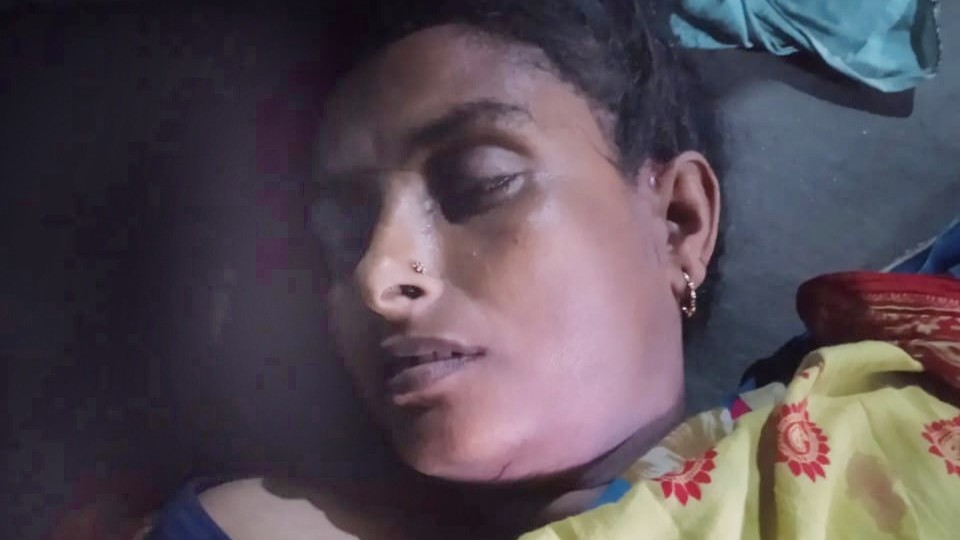 সাতক্ষীরার শ্যামনগরে বজ্রপাতে গৃহবধূর মৃত্যু